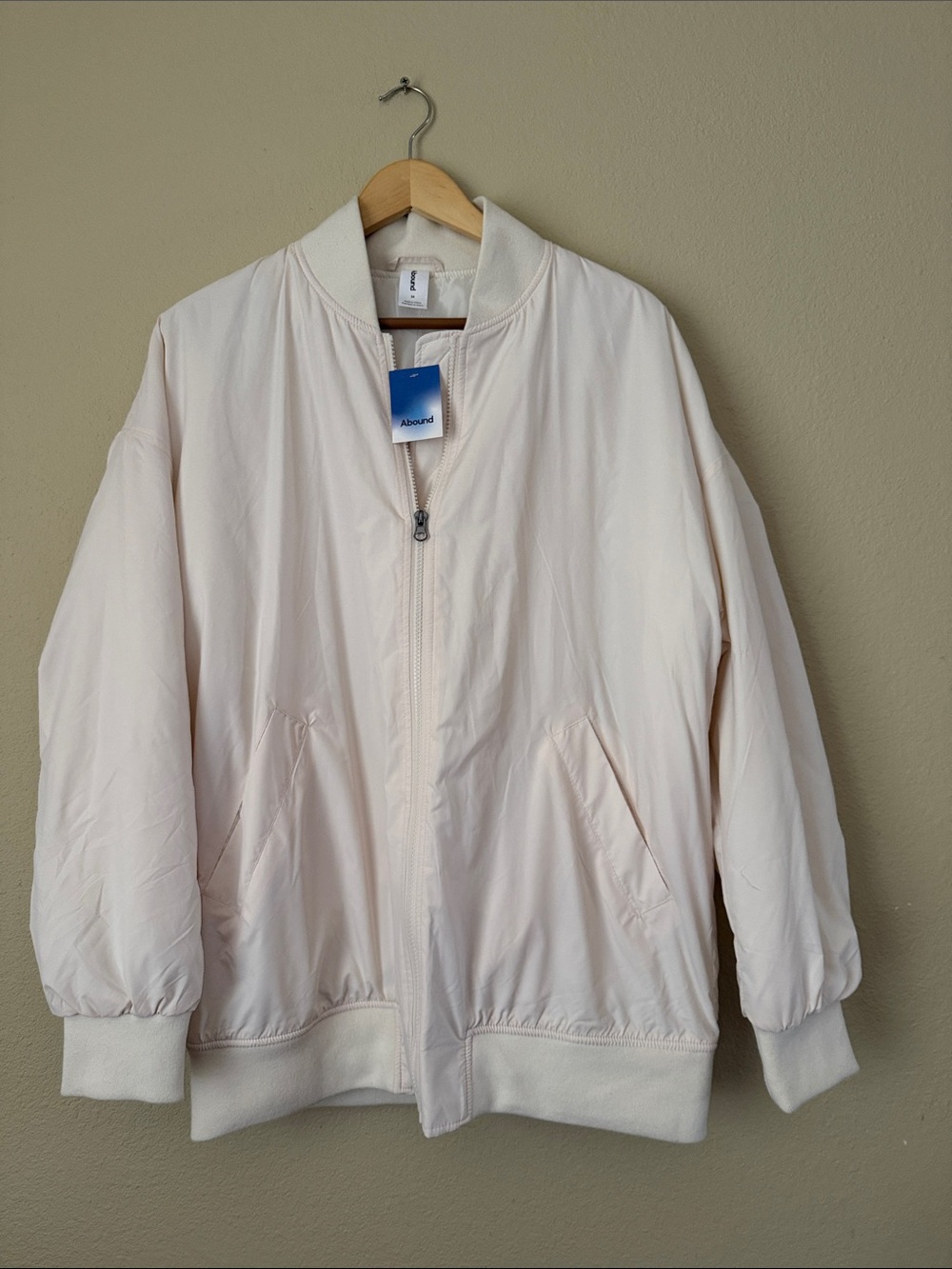 ABOUND NWT MENS SZ MED BONE COLOR BOMBER JACKET. Polyester. Soft and comfy.